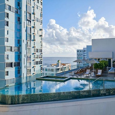 Casa Costera, Isla Verde Beach, Apartments By Marriott Bonvoy San Juan Buitenkant foto
