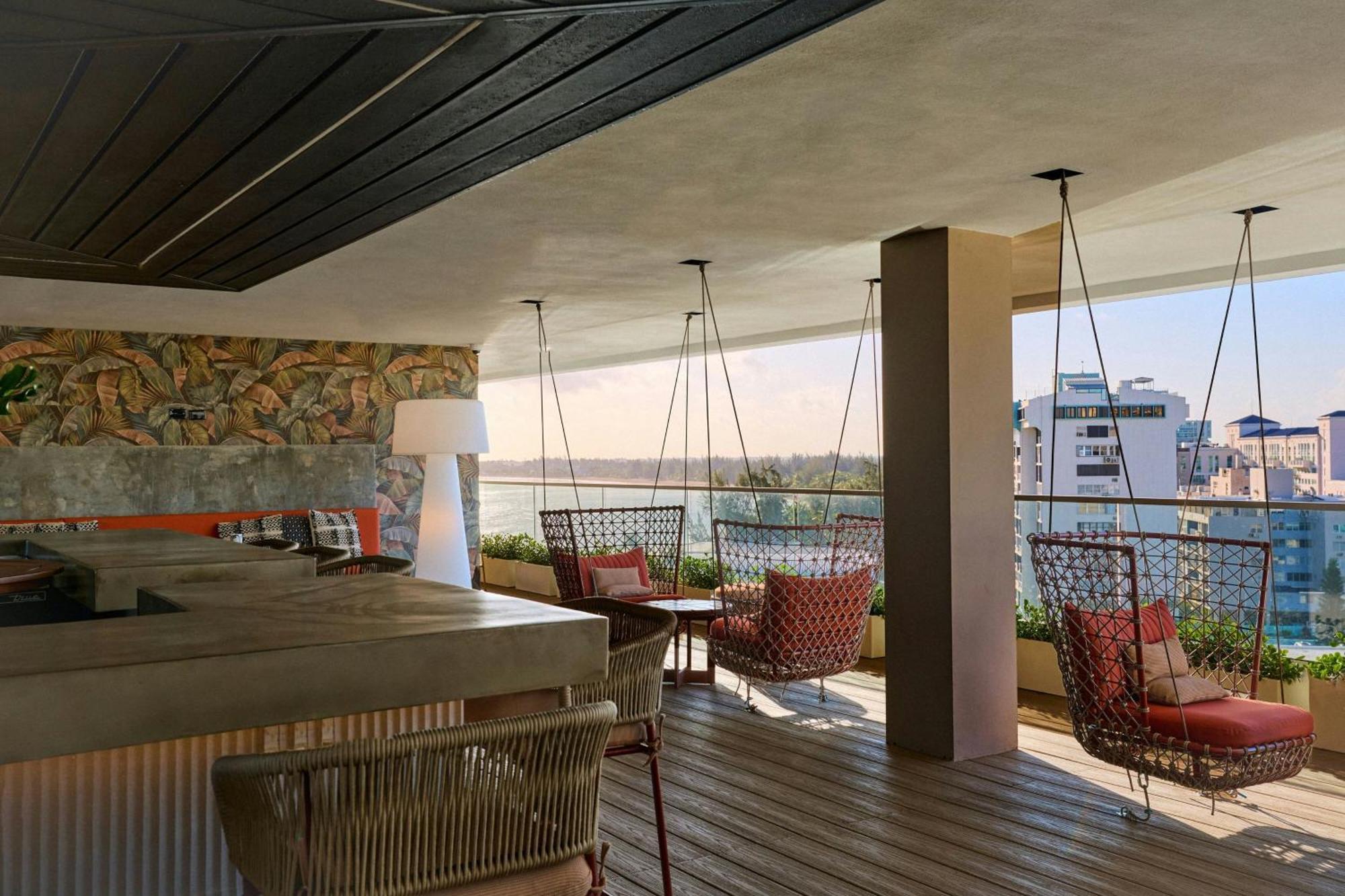 Casa Costera, Isla Verde Beach, Apartments By Marriott Bonvoy San Juan Buitenkant foto